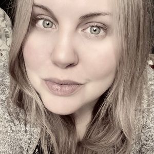 Meet your Posher, Melyssa